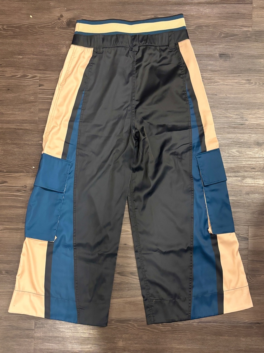 Farm Rio Cargo Pants - Picture 6 of 6
